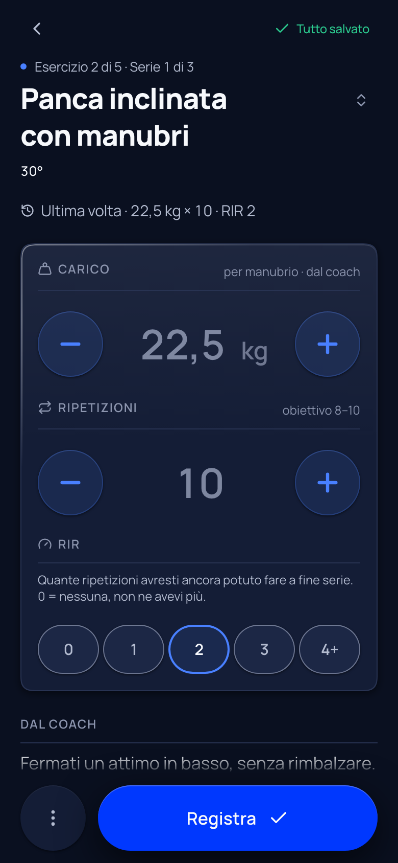 La serie in corso sul telefono: l’ultima volta, il carico prescritto dal coach, le ripetizioni, il RIR e la nota sul movimento.